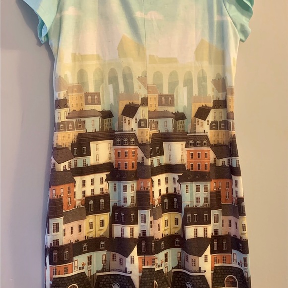 Light green summer/fall dress - Picture 3 of 3